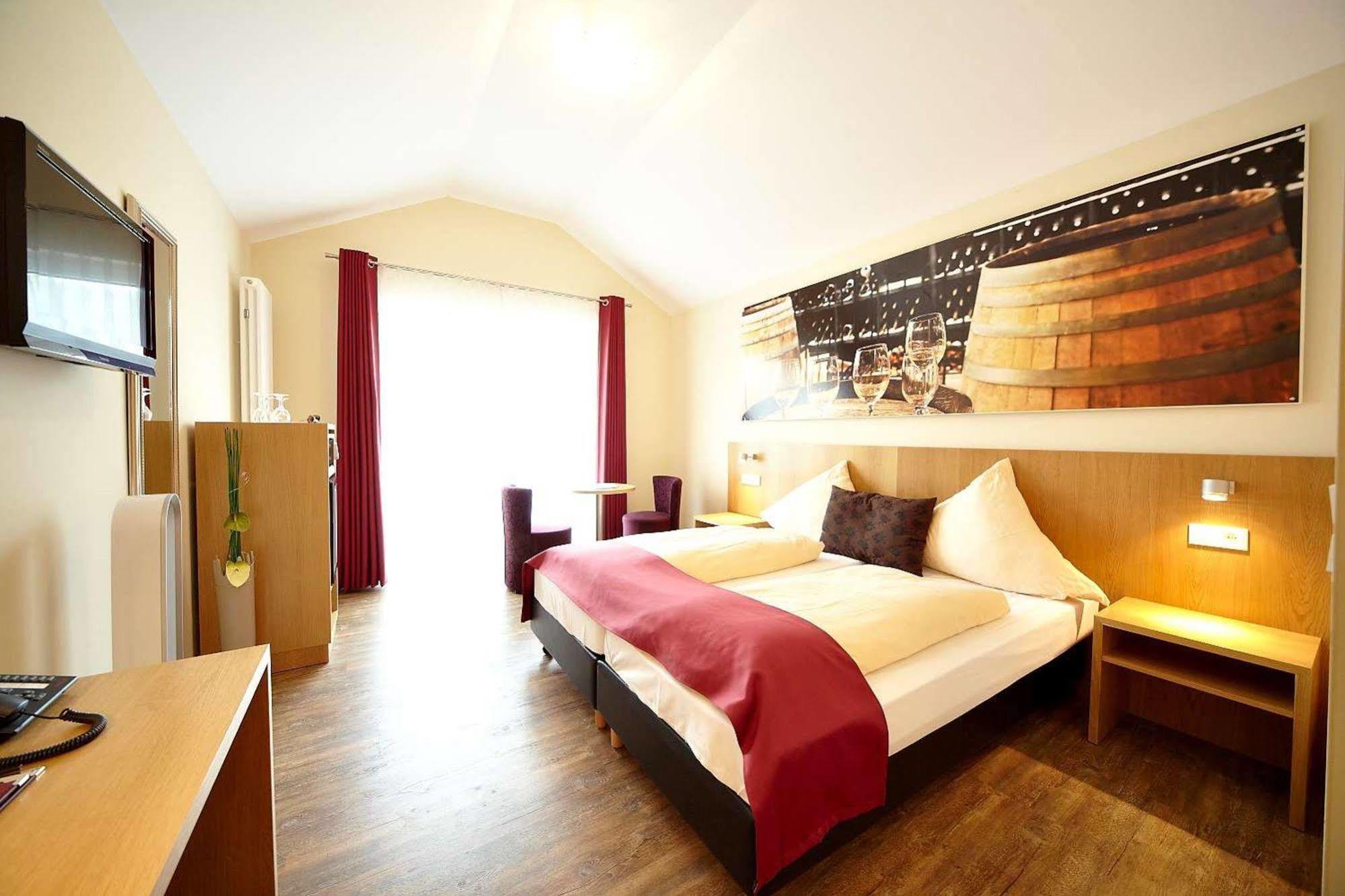 Christiana'S Wein & Art Hotel Bernkastel-Kues Luaran gambar