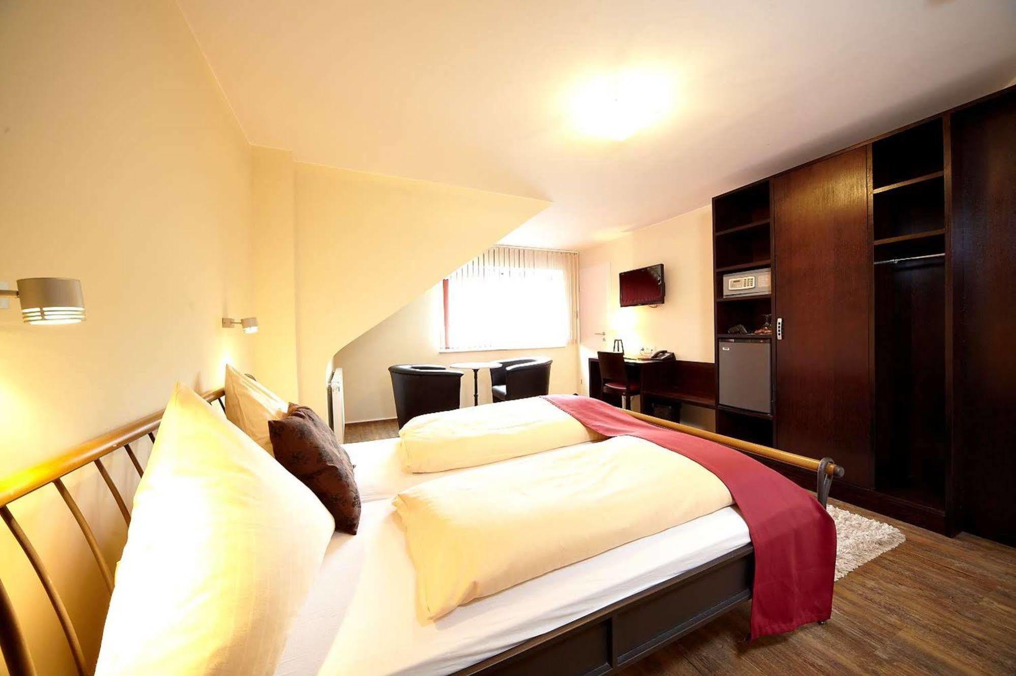 Christiana'S Wein & Art Hotel Bernkastel-Kues Luaran gambar