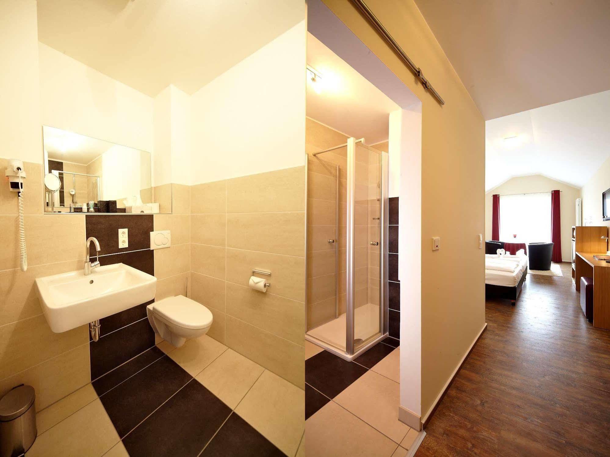 Christiana'S Wein & Art Hotel Bernkastel-Kues Luaran gambar